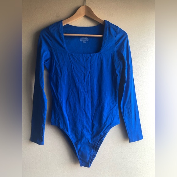 NEW Everlane Long Sleeve Bodysuit Womens Size M Blue Square Neck - Picture 2 of 7
